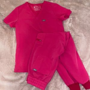 FIGS hot pink high-waisted jogger scrub pants and one-pocket scrub top size XS